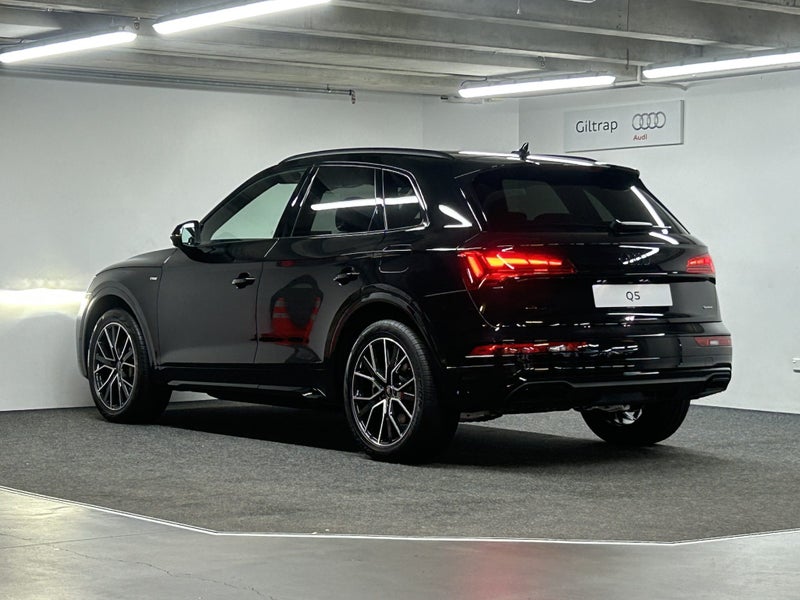 2025 Audi Q5 50 TFSI e quattro S tronic image 4