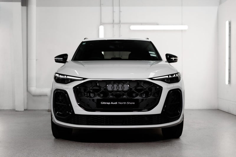 2025 Audi Q5 e-hybrid S line image 3