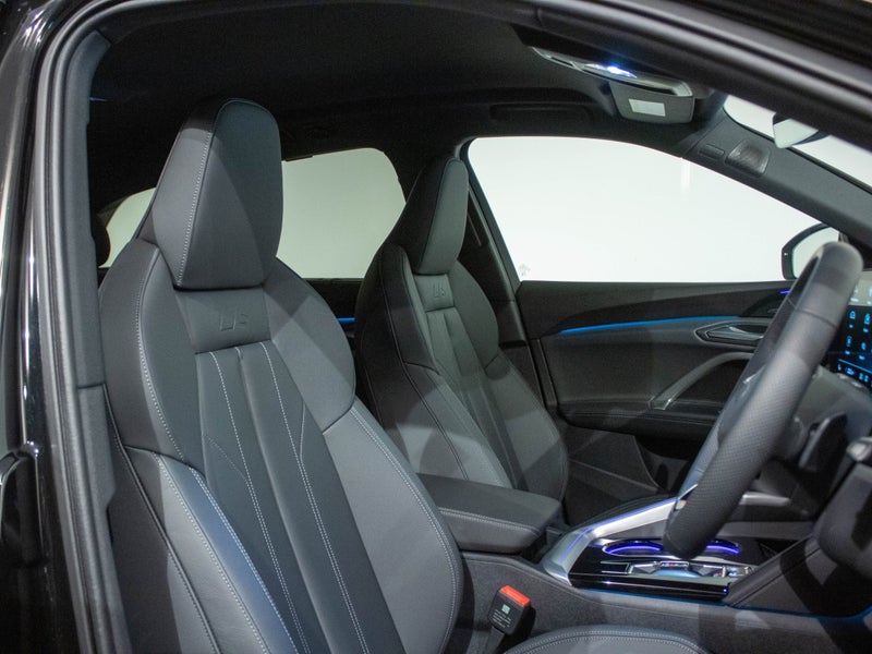 2025 Audi Q5 S-line TFSI 150kW quattro image 5