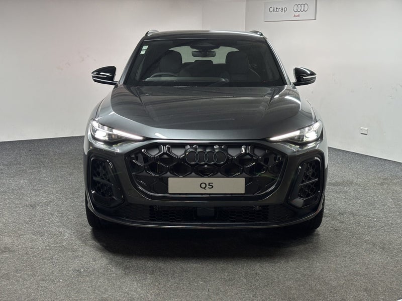 2025 Audi Q5 SUV E-Hybrid S Line image 2