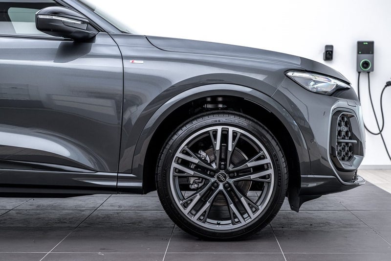 2025 Audi Q5 SUV TFSI QUATTRO S TRONIC 150 KW image 3