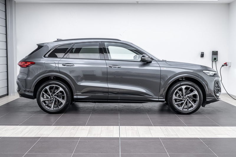 2025 Audi Q5 SUV TFSI quattro S Tronic 150kW image 2