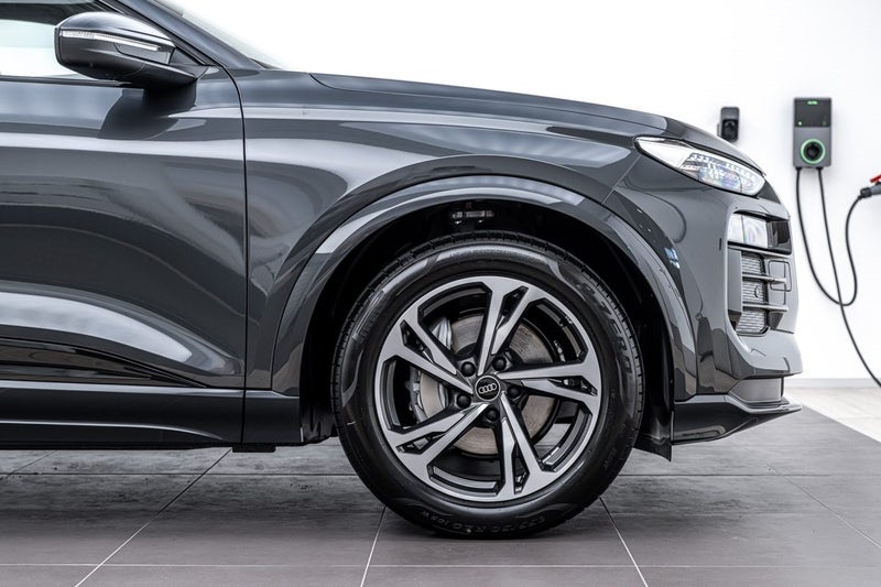 2025 Audi Q6 E-TRON Advanced 225KW image 3