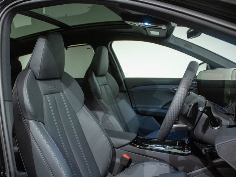 2025 Audi Q6 e-tron S-line 285kW quattro image 5