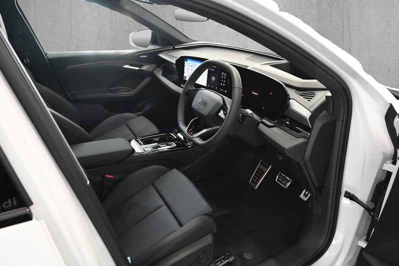 2025 Audi Q6 e-tron S Line quattro 285kw image 2