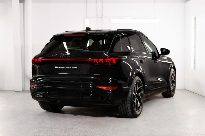 2025 Audi Q6 SUV e-tron quattro 285 kW image 2