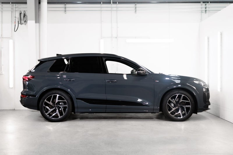 2025 Audi Q6 SUV e-tron quattro 285 kW image 4