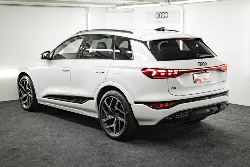 2025 Audi Q6 SUV e-tron quattro 285 kW image 3