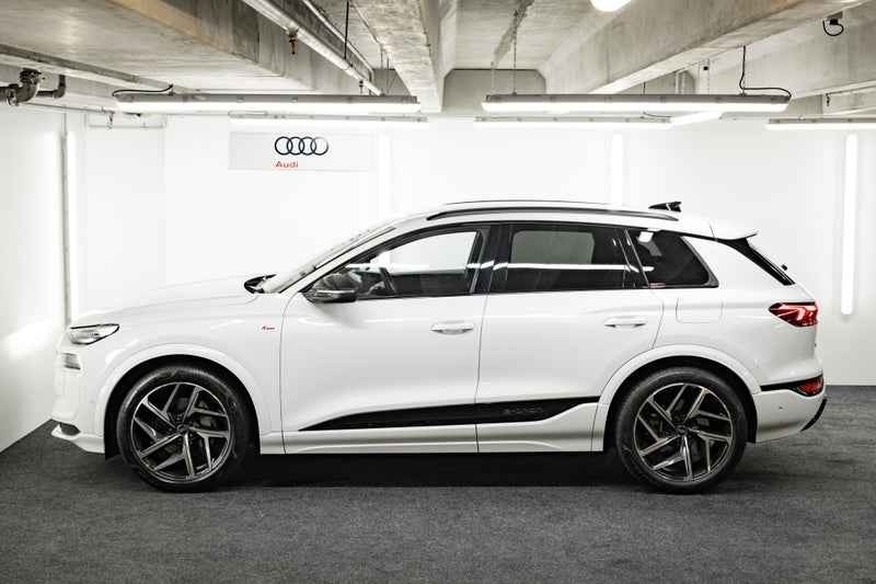 2025 Audi Q6 SUV e-tron quattro 285 kW image 4