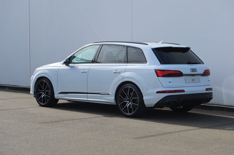 2025 Audi Q7 50 TDI image 5
