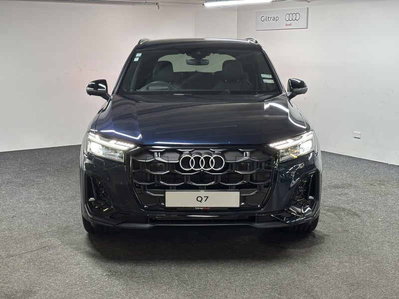 2025 Audi Q7 50 TDI Quattro Tiptronic image 2