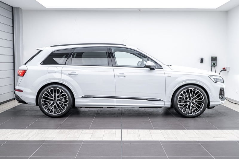 2025 Audi Q7 50 TDI QUATTRO TIPTRONIC image 2