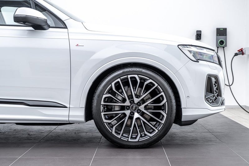 2025 Audi Q7 50 TDI QUATTRO TIPTRONIC image 3