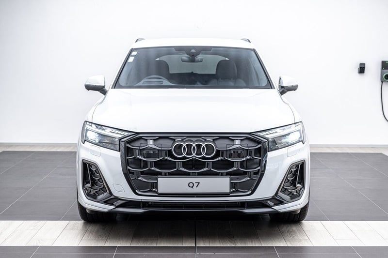 2025 Audi Q7 50 TDI QUATTRO TIPTRONIC image 5