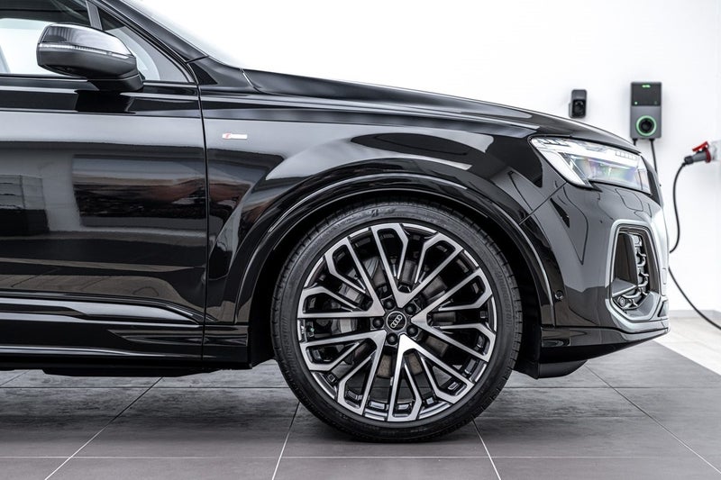 2025 Audi Q7 50 TDI QUATTRO TIPTRONIC image 3