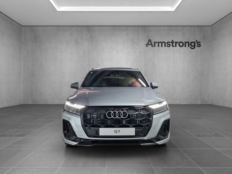 2025 Audi Q7 50 TDI S Line quattro image 4