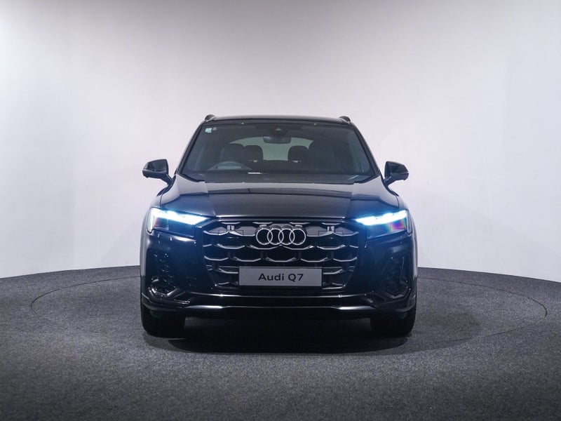 2025 Audi Q7 S-line 50 TDI 210kW quattro image 2