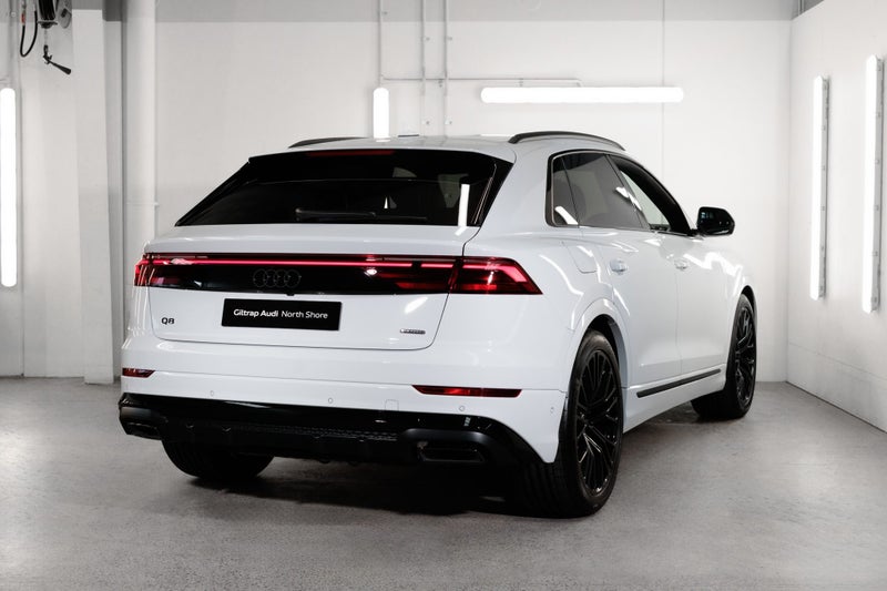 2025 Audi Q8 55 TFSI quattro tiptronic image 2