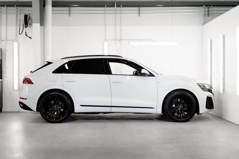 2025 Audi Q8 55 TFSI quattro tiptronic image 4