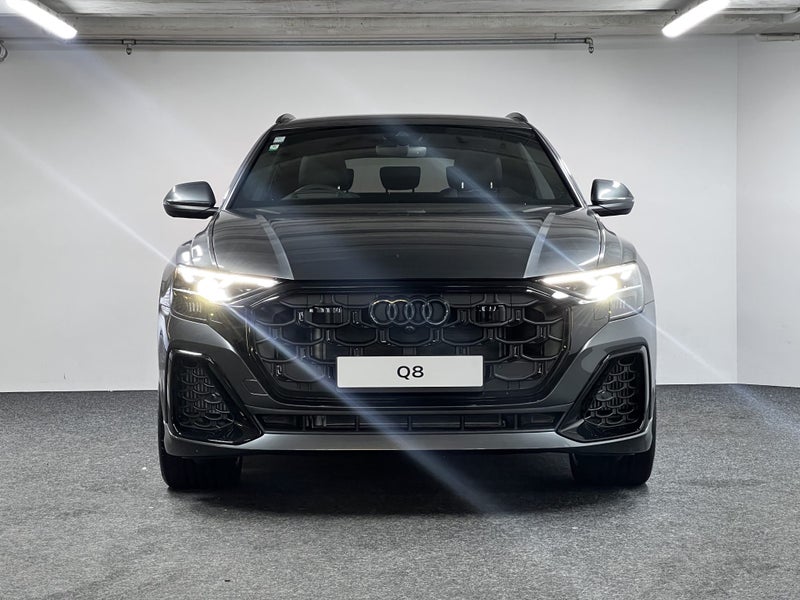 2025 Audi Q8 55 TFSI quattro tiptronic image 2