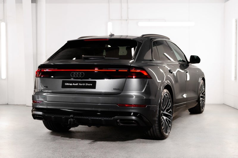 2025 Audi Q8 60 TFSI e image 2