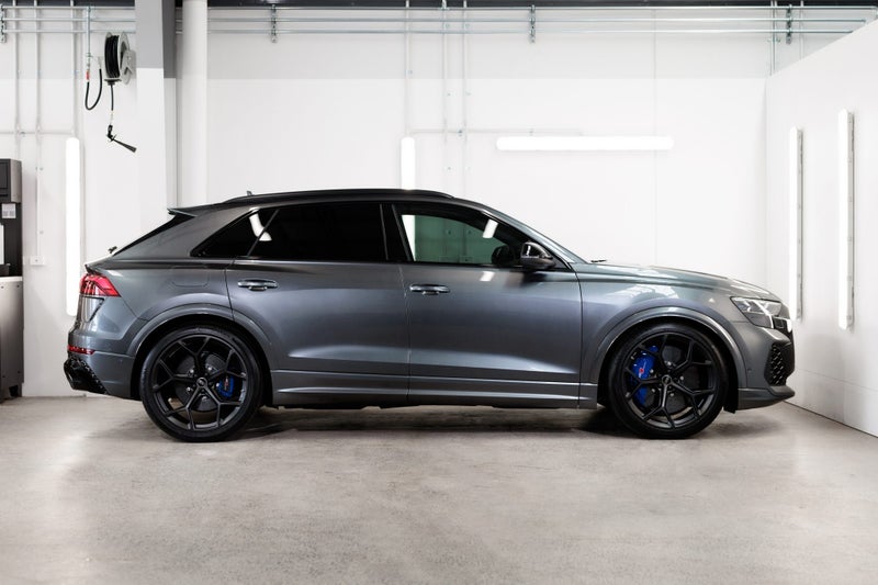 2025 Audi RS Q8 SUV image 4
