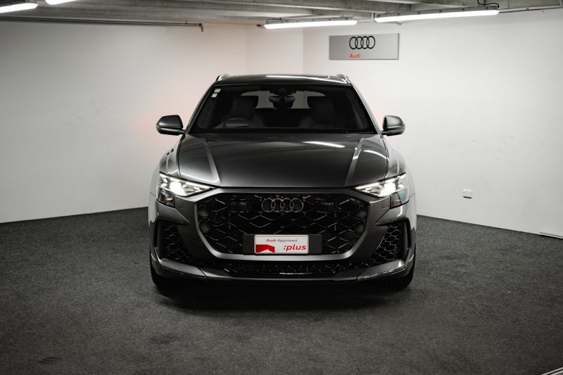 2025 Audi RS Q8 SUV image 2