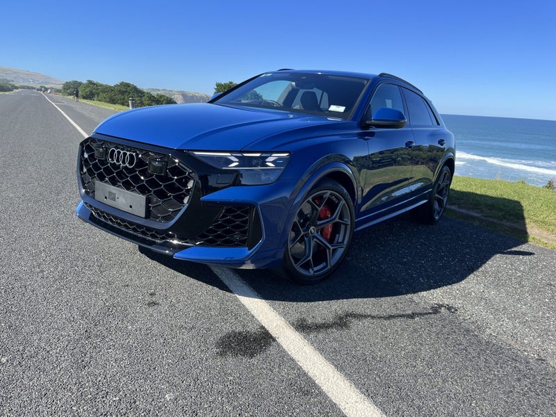 2025 Audi RS Q8 SUV image 3