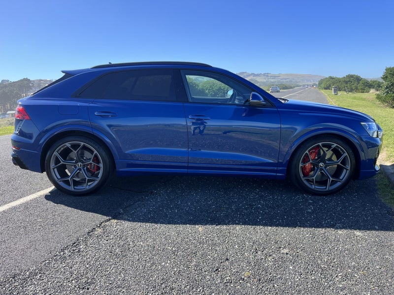 2025 Audi RS Q8 SUV image 4