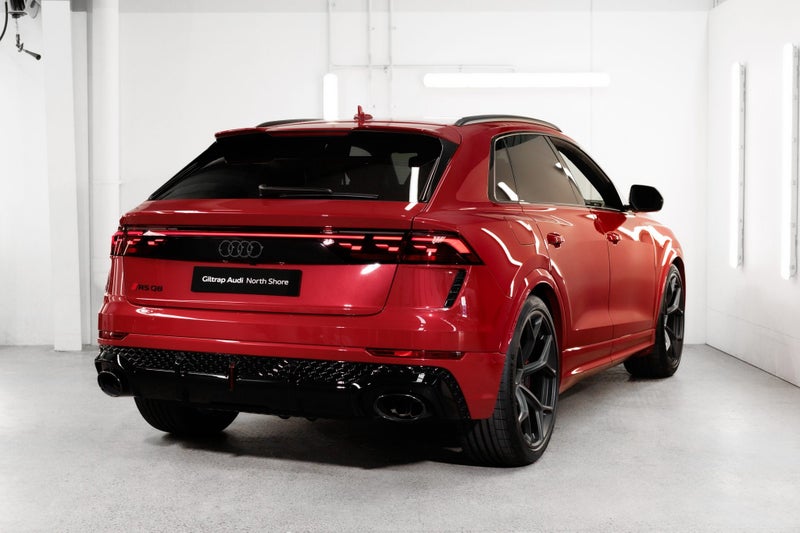 2025 Audi RS Q8 SUV image 2