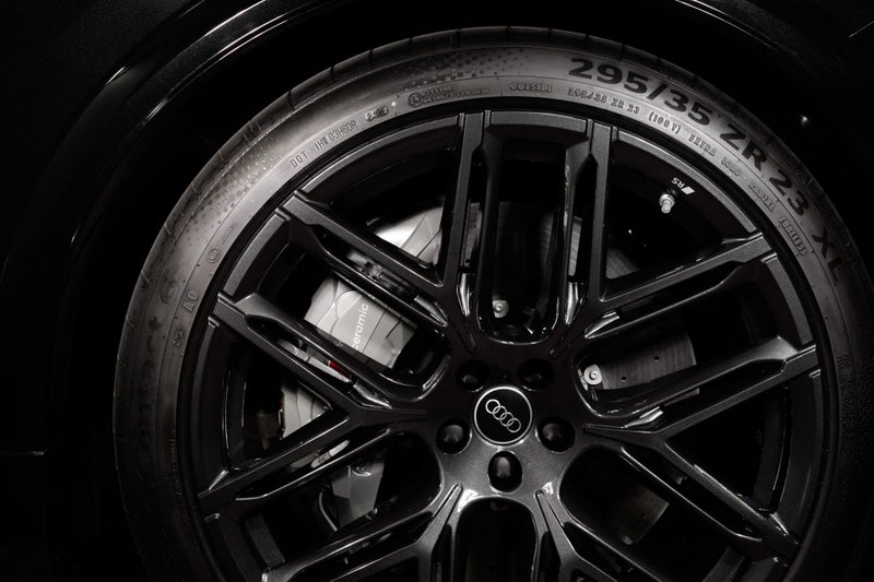 2025 Audi RS Q8 SUV image 5