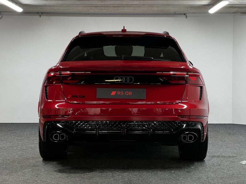 2025 Audi RS Q8 SUV image 4