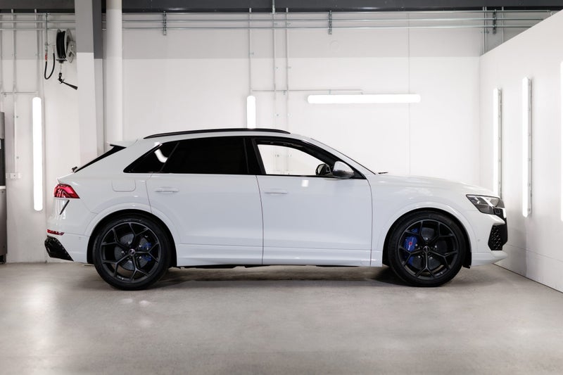 2025 Audi RS Q8 SUV image 4