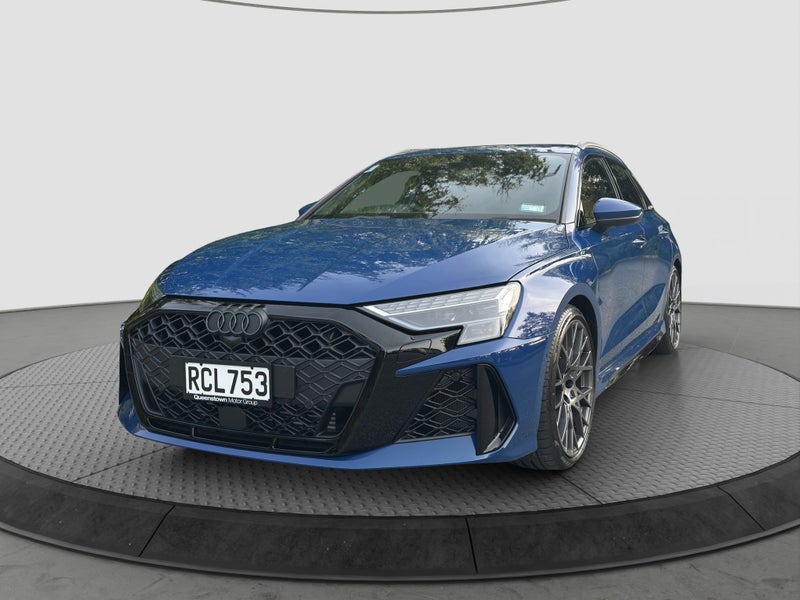 2025 Audi RS3 image 2