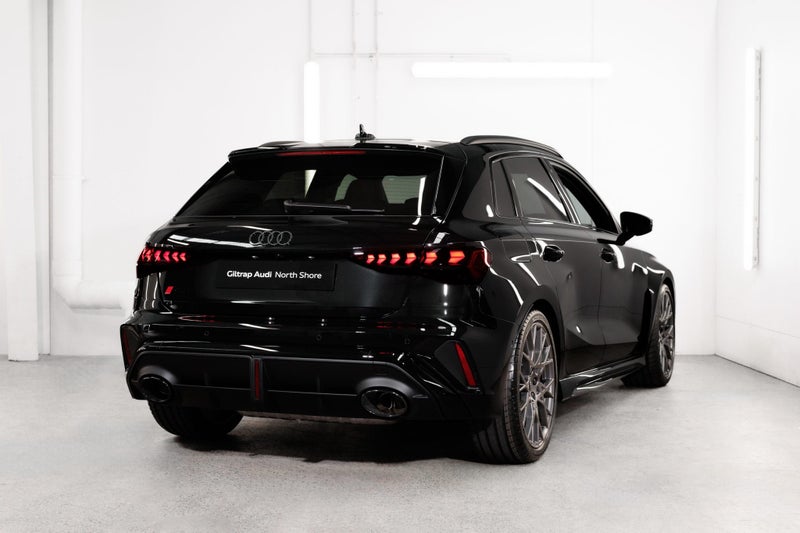 2025 Audi RS3 RS 3 Sportback TFSI image 2