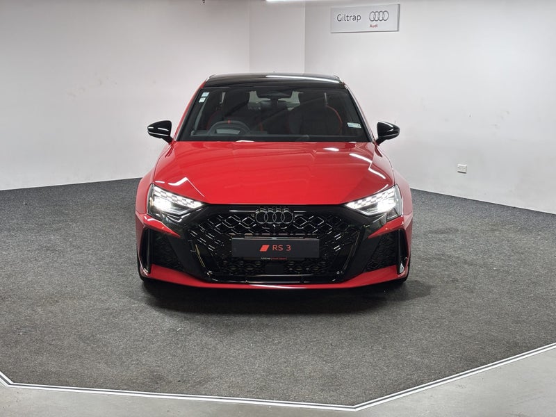 2025 Audi RS3 Sedan TFSI 294 kW image 2