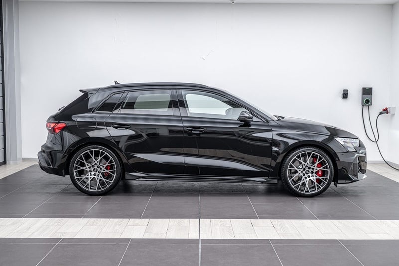 2025 Audi RS3 SPORTBACK TFSI image 3