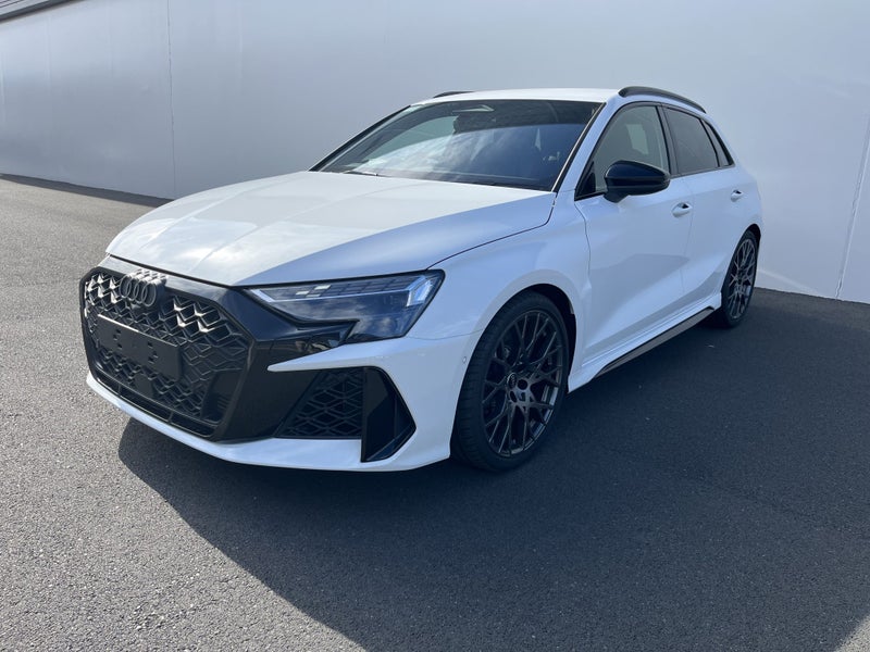 2025 Audi RS3 Sportback TFSI image 3