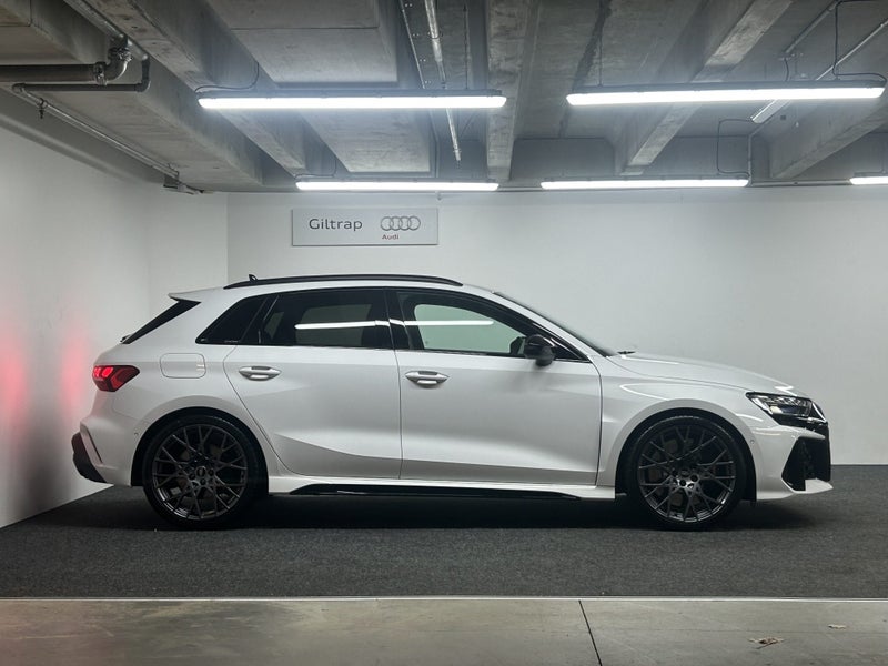 2025 Audi RS3 Sportback TFSI image 3