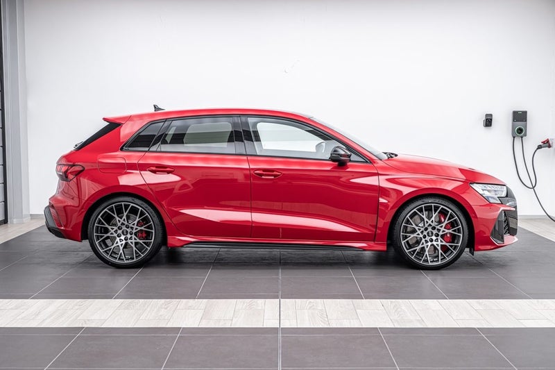 2025 Audi RS3 SPORTBACK TFSI image 2