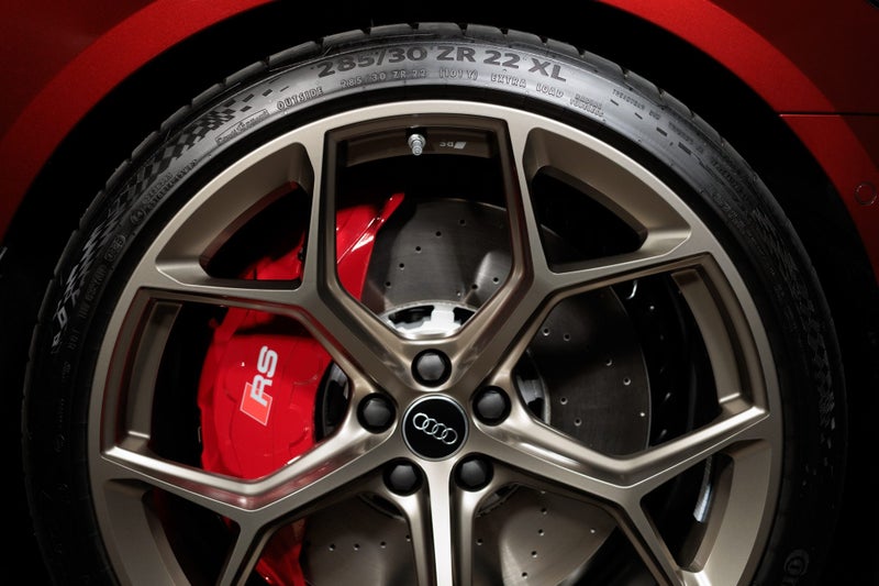 2025 Audi RS6 Avant Performance image 5