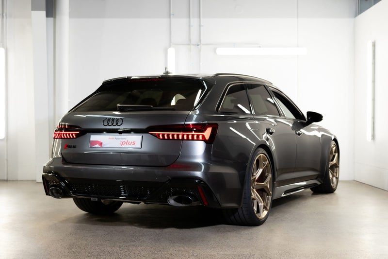 2025 Audi RS6 Avant Performance image 2