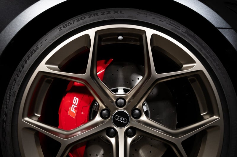 2025 Audi RS6 Avant Performance image 5