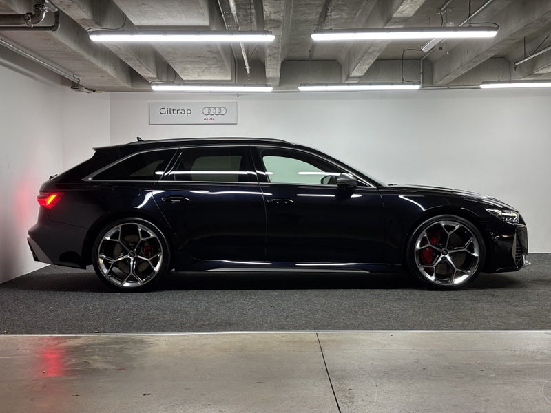 2025 Audi RS6 Avant Performance image 3