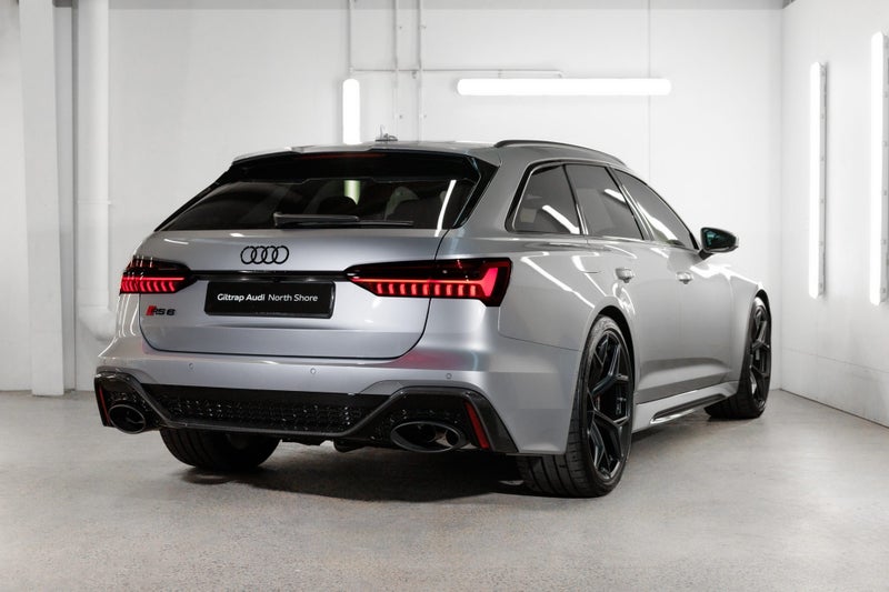 2025 Audi RS6 Avant Performance image 2