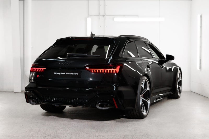 2025 Audi RS6 Avant Performance image 2