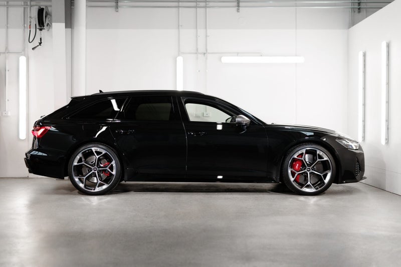 2025 Audi RS6 Avant Performance image 4