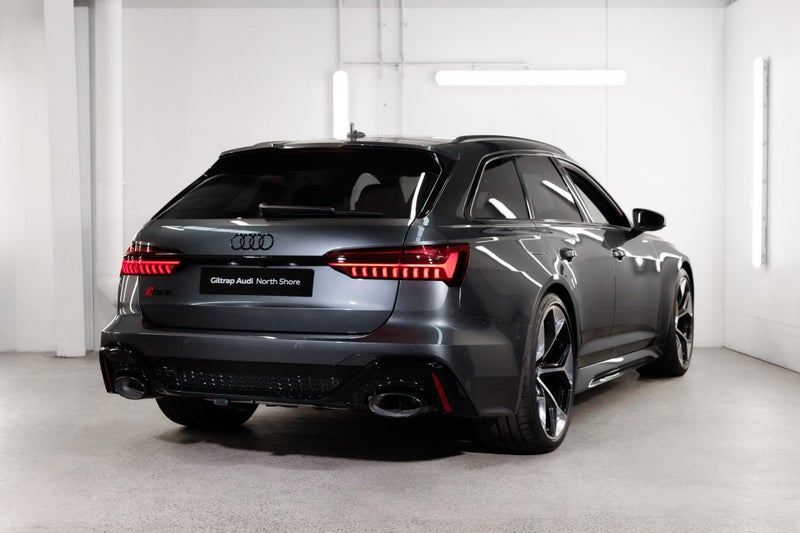 2025 Audi RS6 Avant Performance image 2
