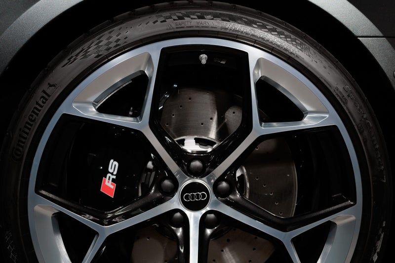 2025 Audi RS6 Avant Performance image 5
