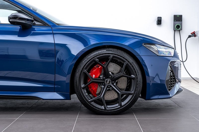 2025 Audi RS6 AVANT PERFORMANCE image 3